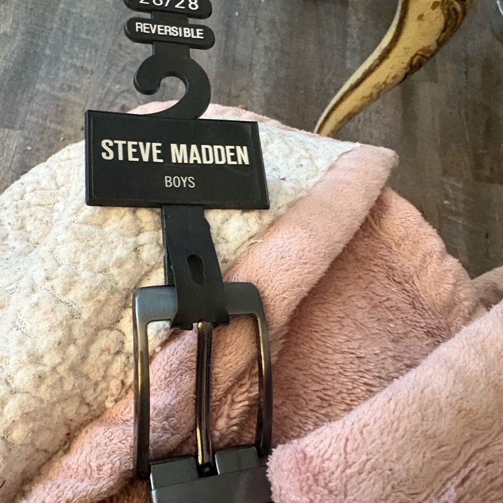 NEW Steve Madden Boys Black/Brown Reversible Belt size 26-28